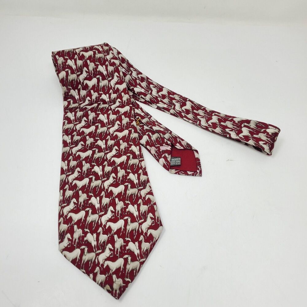 Hunting World 100% Silk Necktie With Horse Print 3.5" x 56"